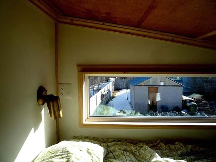 leaf-house-bedroom-window